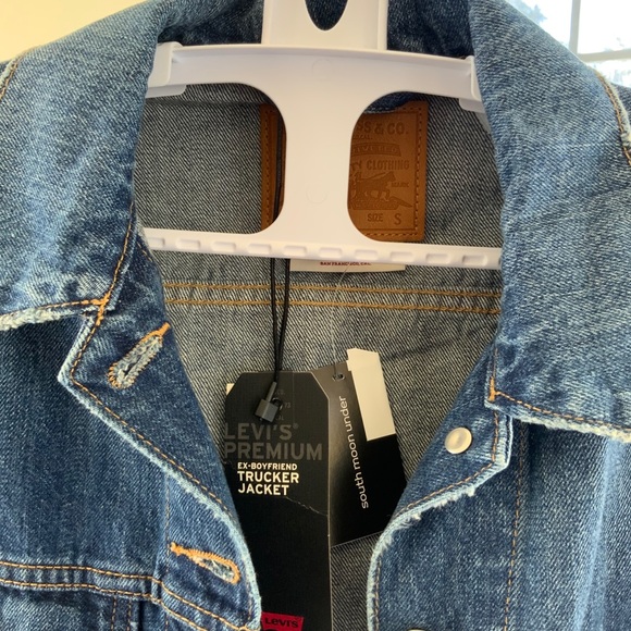 Levi’s Jacket - Picture 5 of 8